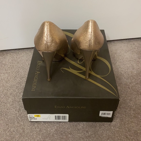 Enzo Angliolini Eakylin Light Gold Pumps (Size 5.5) - Picture 2 of 3